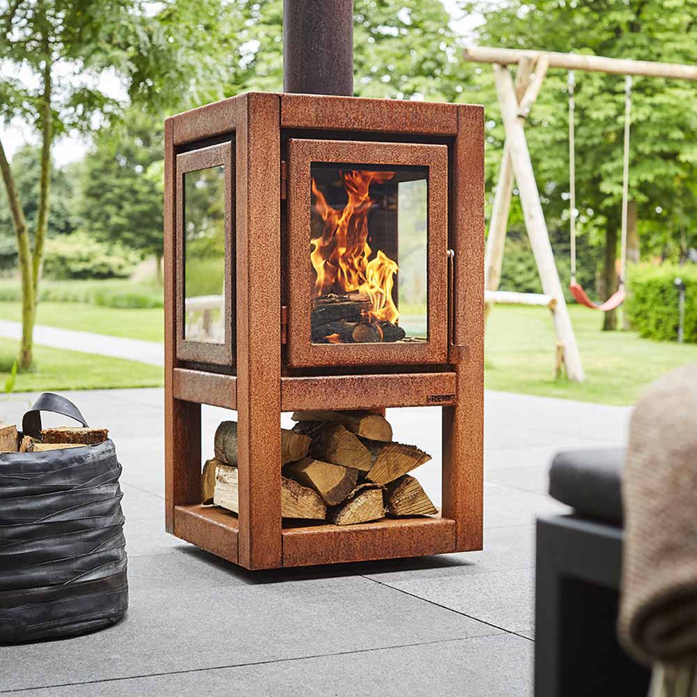 Quaruba-XL-mobile-RB73-Parker-and-coop-corten-steel-rusted-log-burner-stove-fire