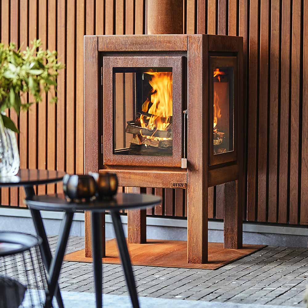 Quaruba-XL-RB73-Parker-and-coop-corten-steel-rusted-log-burner-stove-fire