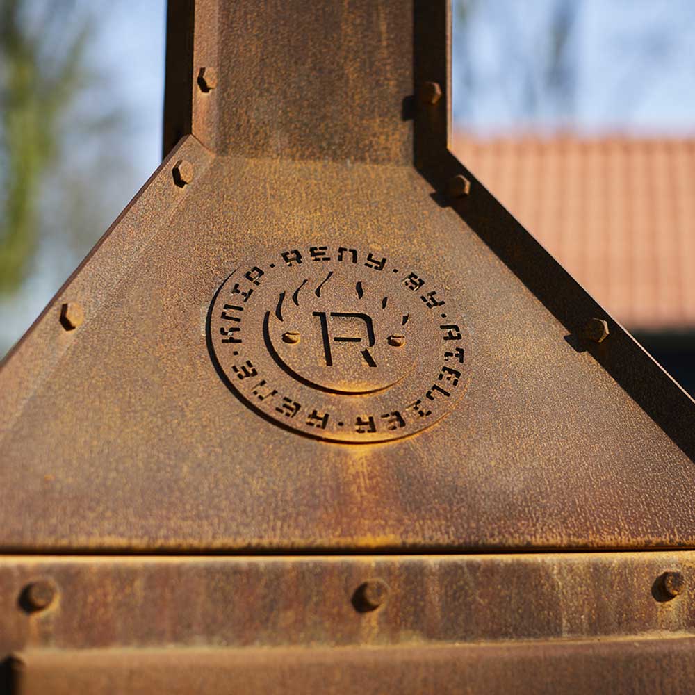 Bijuga-RB73-Parker-and-Coop-corten-rusted-outdoor-log-burner-stove-fire