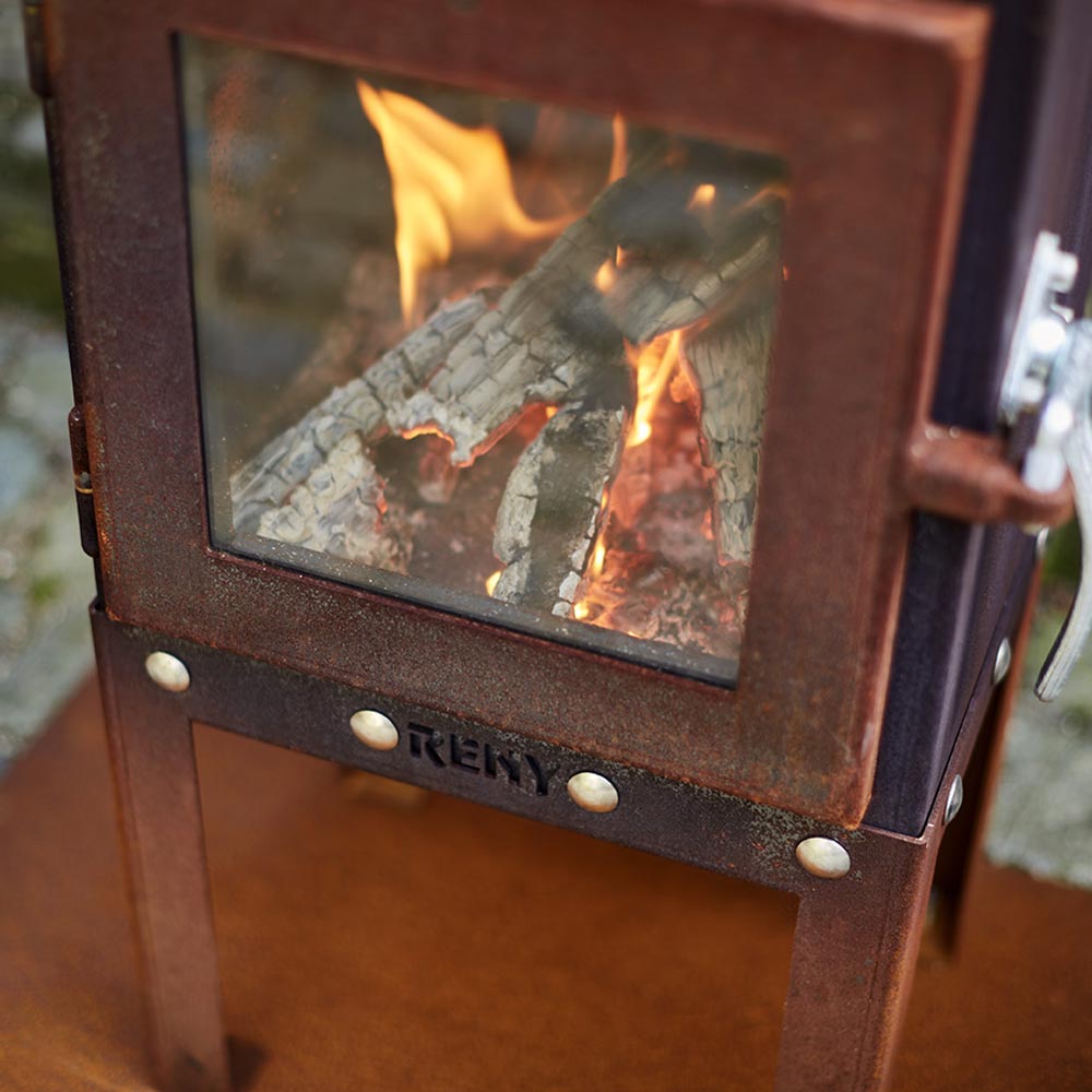 Piquia-RB73-Parker-and-Coop-corten-rusted-outdoor-log-burner-stove-fire